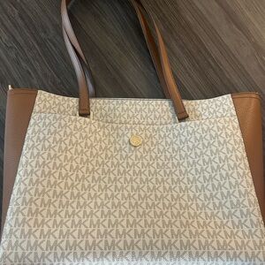 Michael Kors Tan and Cream Signature Tote
